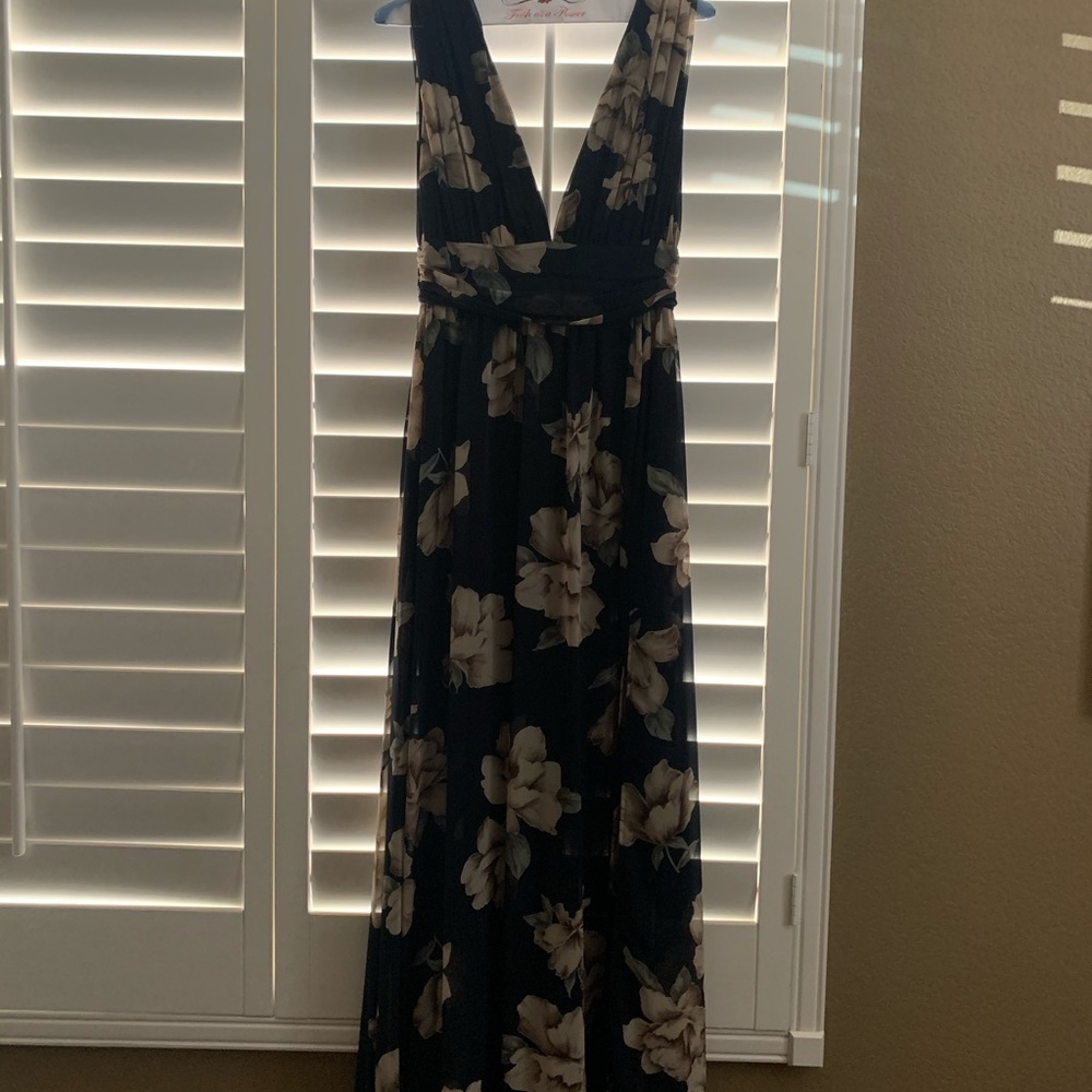 Beautiful Long Flower Gown - image 2